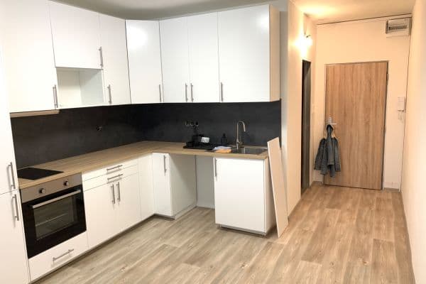 Prenájom bytu 1-izbový 37 m², Oblouková, Děčín Prenájom bytu 1-izbový 37 m², Oblouková, Děčín