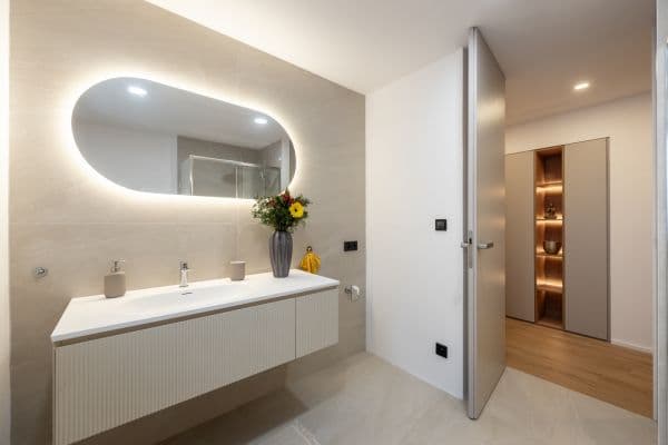 Predaj bytu 3-izbový 55 m², Chmelová, Praha Predaj bytu 3-izbový 55 m², Chmelová, Praha