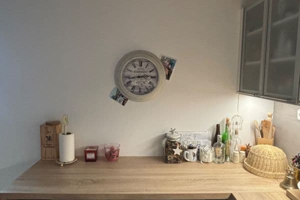 Prenájom bytu 1-izbový 35 m², Uherova, Chýně Prenájom bytu 1-izbový 35 m², Uherova, Chýně