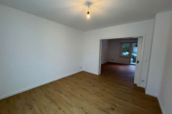 Prenájom bytu 3-izbový 65 m², Friedrichstr. 60, Haan Prenájom bytu 3-izbový 65 m², Friedrichstr. 60, Haan