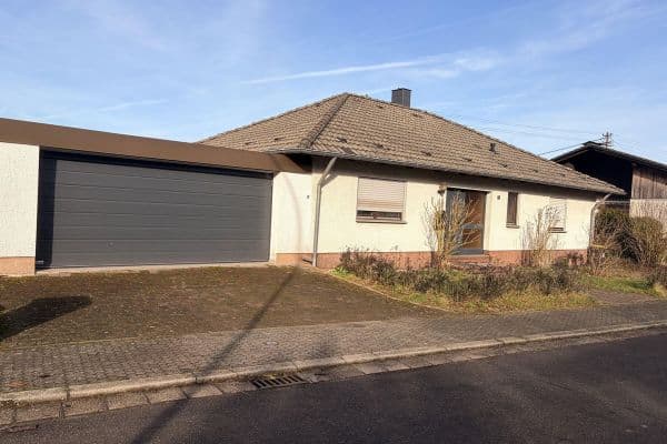 Predaj domu 222 m², pozemek 678 m², An der Hümes 18, Berschweiler Predaj domu 222 m², pozemek 678 m², An der Hümes 18, Berschweiler