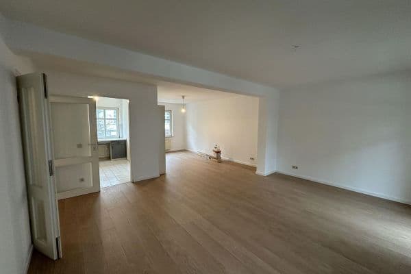 Prenájom bytu 2-izbový 75 m², Berlin, Berlín Prenájom bytu 2-izbový 75 m², Berlin, Berlín