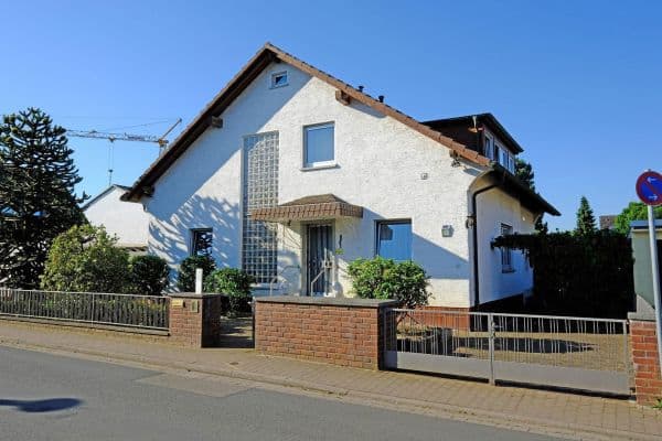 Predaj domu 283 m², pozemek 831 m², Maintal Predaj domu 283 m², pozemek 831 m², Maintal