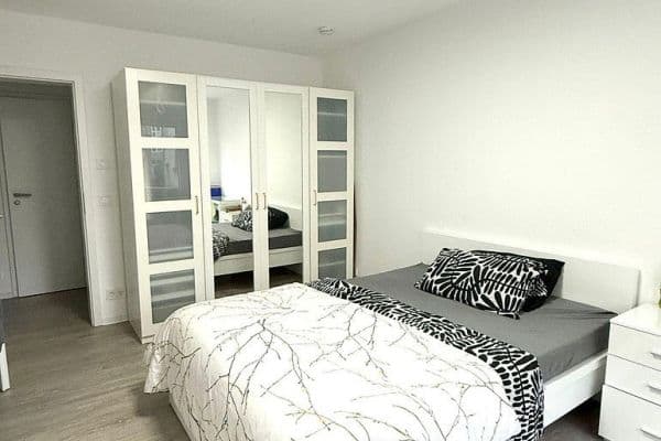 Prenájom bytu 3-izbový 51 m², Rippoldsauerstraße, Stuttgart, Bádensko-Wurttembersko Prenájom bytu 3-izbový 51 m², Rippoldsauerstraße, Stuttgart, Bádensko-Wurttembersko