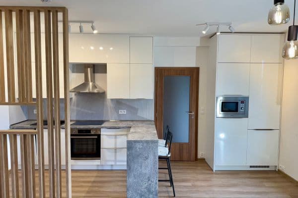 Prenájom bytu 2-izbový 50 m², Na Radosti, Praha Prenájom bytu 2-izbový 50 m², Na Radosti, Praha