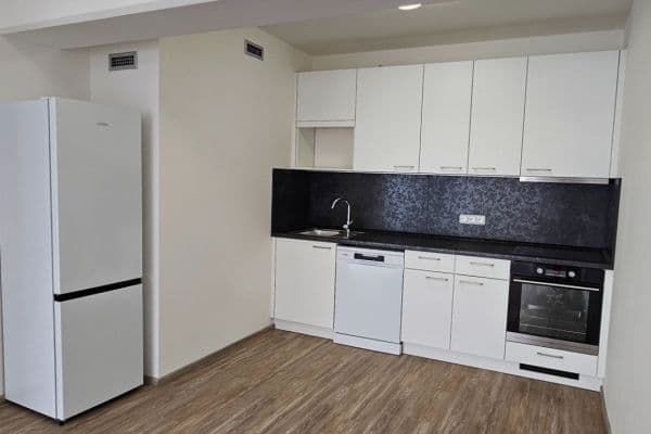 Prenájom bytu 2-izbový 62 m², Sinkulova, Praha Prenájom bytu 2-izbový 62 m², Sinkulova, Praha