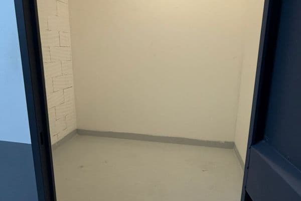 Prenájom nebytového priestoru 5 m², Na Komořsku, Praha Prenájom nebytového priestoru 5 m², Na Komořsku, Praha