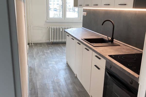 Prenájom bytu 3-izbový 70 m², Pincova, Ústí nad Labem Prenájom bytu 3-izbový 70 m², Pincova, Ústí nad Labem