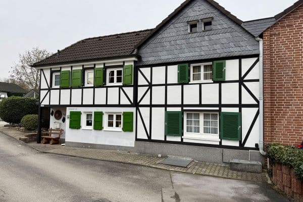 Predaj domu 57 m², pozemek 441 m², Solingen Predaj domu 57 m², pozemek 441 m², Solingen