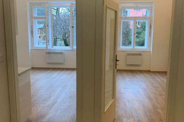 Prenájom bytu 2-izbový 42 m², Vršovická, Praha Prenájom bytu 2-izbový 42 m², Vršovická, Praha