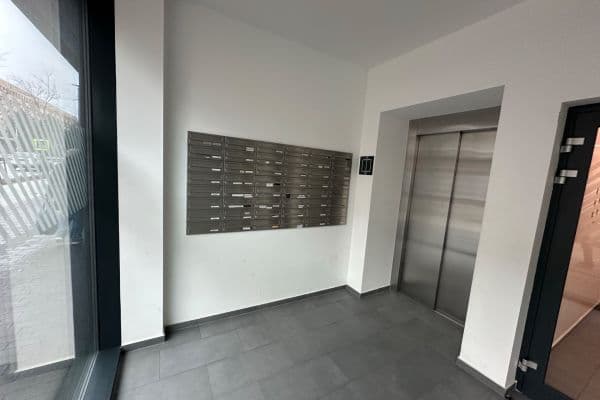 Prenájom bytu 2-izbový 54 m², Račianska, Bratislava Prenájom bytu 2-izbový 54 m², Račianska, Bratislava