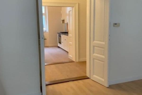 Prenájom bytu 3-izbový 120 m², Heřmanova, Praha Prenájom bytu 3-izbový 120 m², Heřmanova, Praha