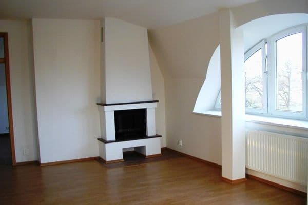 Prenájom bytu 6-izbový 129 m², Medkova, Praha Prenájom bytu 6-izbový 129 m², Medkova, Praha