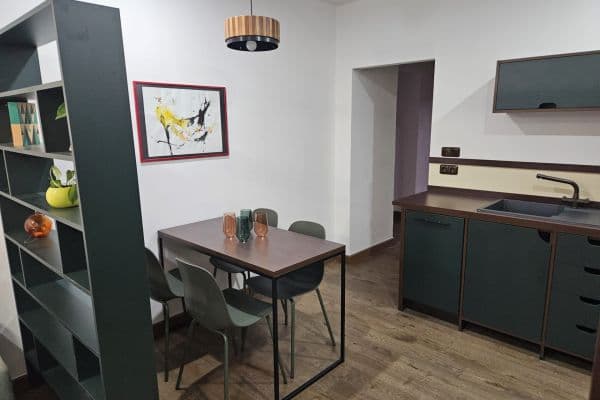 Predaj bytu 3-izbový 58 m², Poštovská, Praha Predaj bytu 3-izbový 58 m², Poštovská, Praha