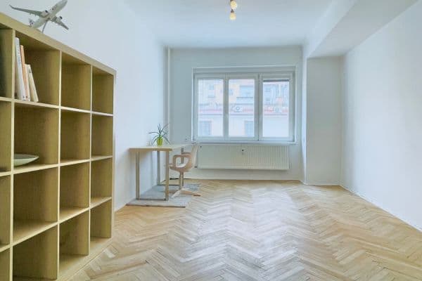 Prenájom bytu 2-izbový 54 m², Slezská, Praha Prenájom bytu 2-izbový 54 m², Slezská, Praha