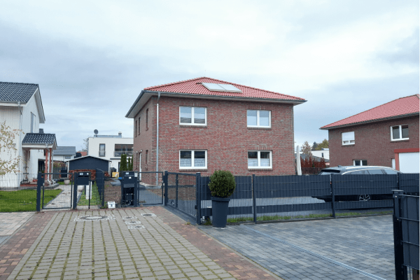 Predaj domu 164 m², pozemek 550 m², Oranienburg Predaj domu 164 m², pozemek 550 m², Oranienburg