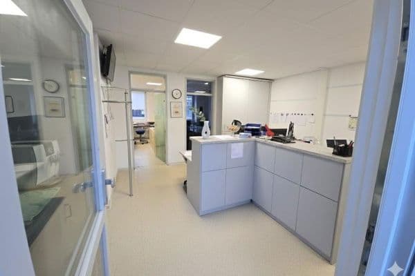 Prenájom kancelárie 133 m², Karlsruhe, Bádensko-Wurttembersko Prenájom kancelárie 133 m², Karlsruhe, Bádensko-Wurttembersko