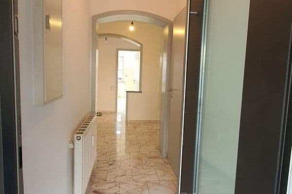 Prenájom bytu 4-izbový 130 m², Duisburg Prenájom bytu 4-izbový 130 m², Duisburg