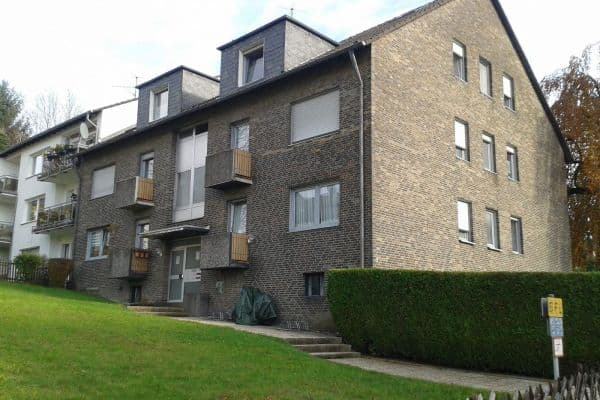 Predaj domu 629 m², pozemek 784 m², An der Flosswiese 2, Burscheid Hilgen Predaj domu 629 m², pozemek 784 m², An der Flosswiese 2, Burscheid Hilgen