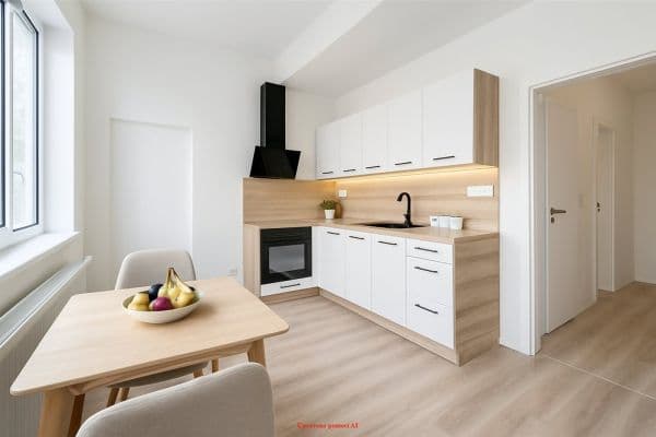 Prenájom nebytového priestoru 33 m², nám. Republiky, Prenájom nebytového priestoru 33 m², nám. Republiky,