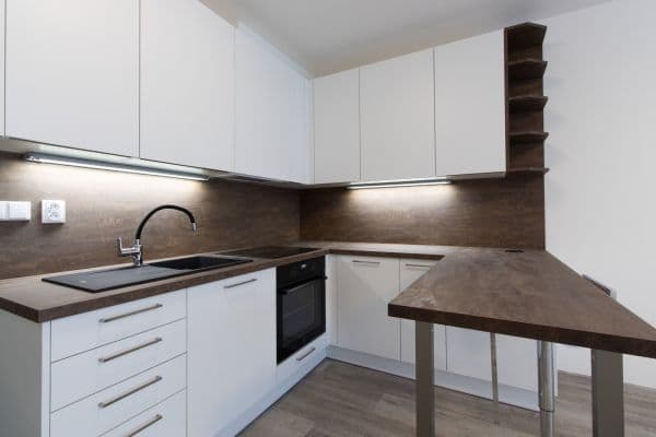 Prenájom bytu 1-izbový 32 m², Šípková, Prenájom bytu 1-izbový 32 m², Šípková,