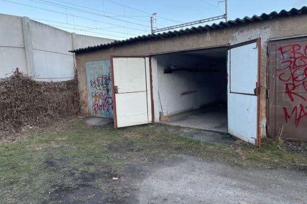 Prenájom garáže 18 m², Praha Prenájom garáže 18 m², Praha