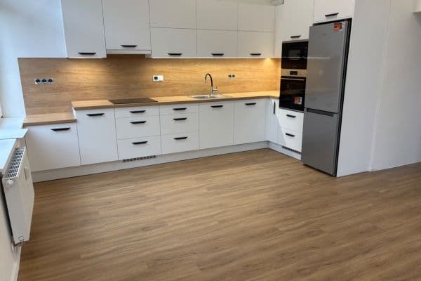 Prenájom bytu 3-izbový 62 m², Revoluční, Žďár nad Sázavou, Kraj Vysočina Prenájom bytu 3-izbový 62 m², Revoluční, Žďár nad Sázavou, Kraj Vysočina