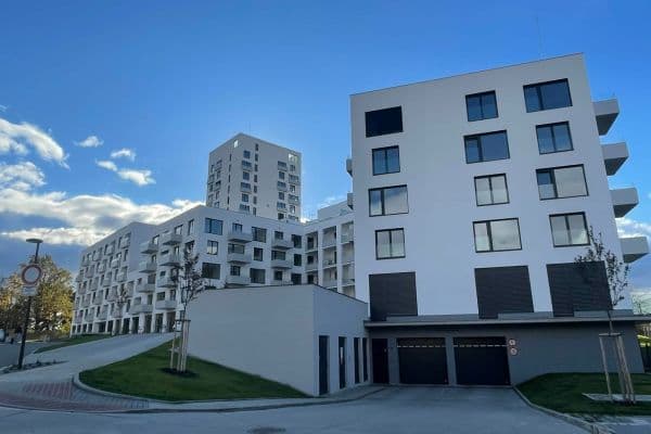 Prenájom garáže 13 m², třída Generála Píky, Brno Prenájom garáže 13 m², třída Generála Píky, Brno