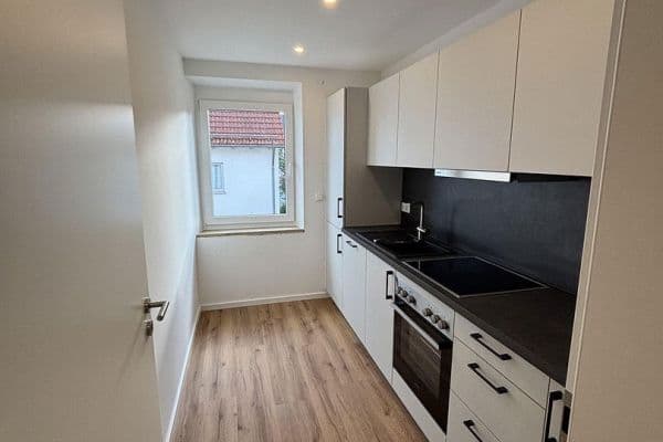 Prenájom bytu 3-izbový 63 m², Miltenbergstraße 18, Augsburg, Bavorsko Prenájom bytu 3-izbový 63 m², Miltenbergstraße 18, Augsburg, Bavorsko