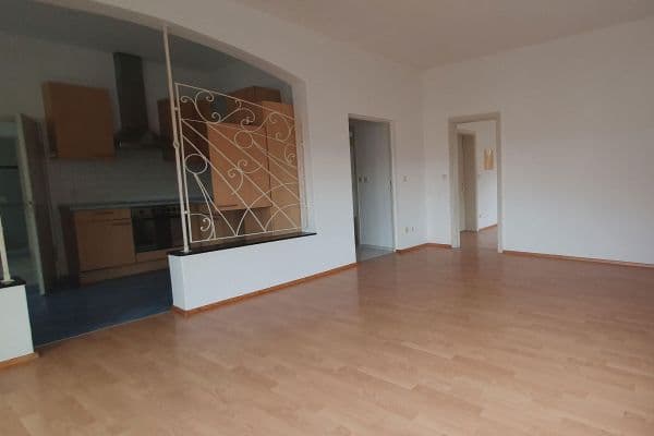 Prenájom bytu 3-izbový 96 m², Schlichtestraße 32, Burladingen Prenájom bytu 3-izbový 96 m², Schlichtestraße 32, Burladingen