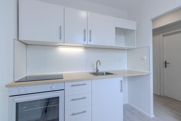 Prenájom bytu 1-izbový 32 m², sídl. Hůrka, Prenájom bytu 1-izbový 32 m², sídl. Hůrka,