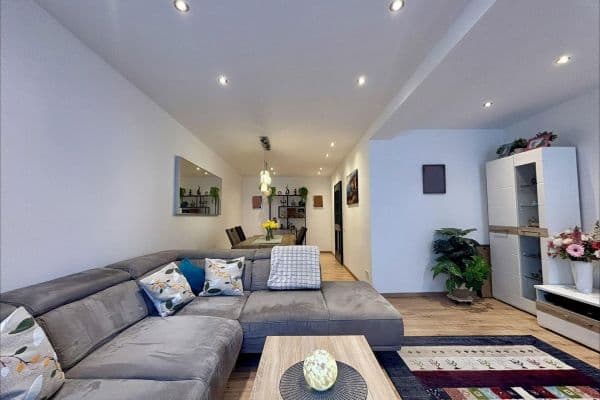 Predaj domu 137 m², pozemek 148 m², Krefeld, Severné Porýnie - Westfálsko Predaj domu 137 m², pozemek 148 m², Krefeld, Severné Porýnie - Westfálsko