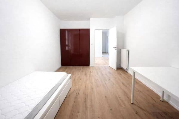 Prenájom bytu 5-izbový 20 m², Brunnenstraße, Augsburg, Bavorsko Prenájom bytu 5-izbový 20 m², Brunnenstraße, Augsburg, Bavorsko