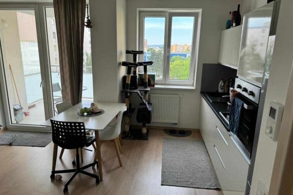 Prenájom bytu 1-izbový 34 m², Janského, Olomouc Prenájom bytu 1-izbový 34 m², Janského, Olomouc