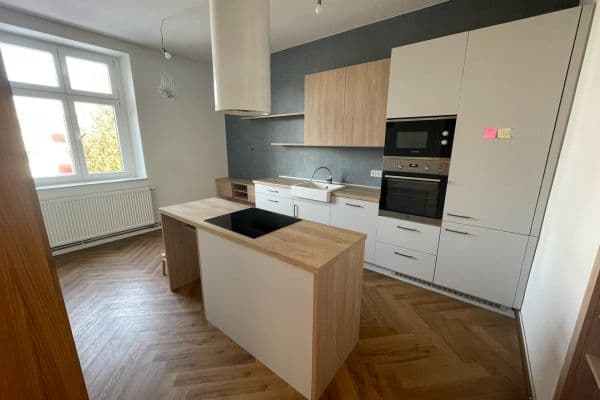 Predaj bytu 2-izbový 69 m², Komenského, Trutnov Predaj bytu 2-izbový 69 m², Komenského, Trutnov