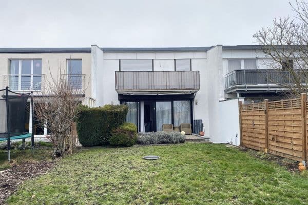 Predaj domu 100 m², pozemek 285 m², Saarbrücken, Sársko Predaj domu 100 m², pozemek 285 m², Saarbrücken, Sársko