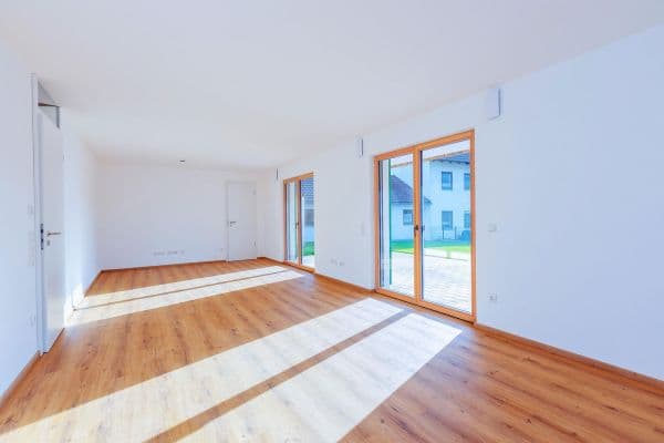 Prenájom bytu 3-izbový 83 m², St.-Moritz-Str. 2, Buchloe Prenájom bytu 3-izbový 83 m², St.-Moritz-Str. 2, Buchloe