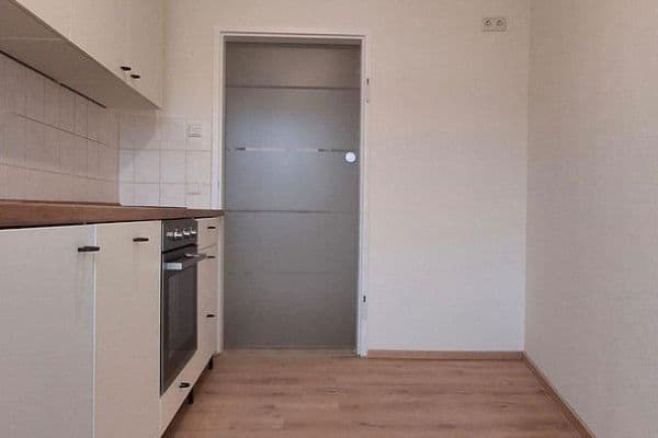 Prenájom bytu 2-izbový 50 m², Rollnerstraße 40, Nürnberg Prenájom bytu 2-izbový 50 m², Rollnerstraße 40, Nürnberg