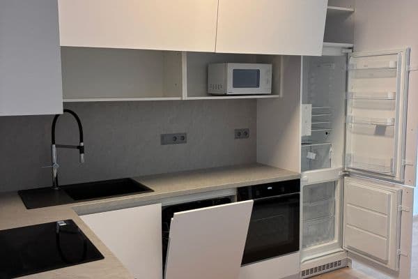 Prenájom bytu 2-izbový 49 m², Cihlářská, Hostivice Prenájom bytu 2-izbový 49 m², Cihlářská, Hostivice