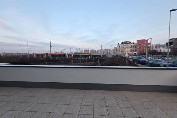Prenájom bytu 2-izbový 94 m², Werichova, Praha Prenájom bytu 2-izbový 94 m², Werichova, Praha