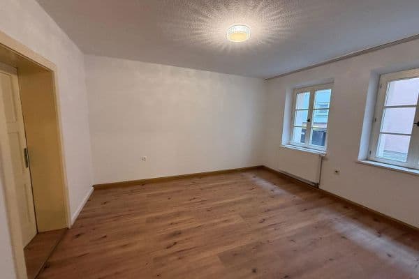 Prenájom bytu 2-izbový 62 m², Ludwigstr.48, Nürnberg Prenájom bytu 2-izbový 62 m², Ludwigstr.48, Nürnberg
