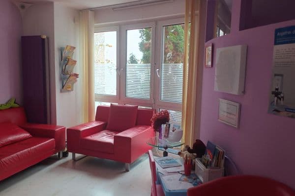 Prenájom kancelárie 100 m², Schlachtensee, Berlín Prenájom kancelárie 100 m², Schlachtensee, Berlín