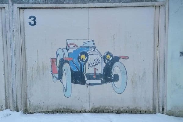 Prenájom garáže, Ludweilerstraße 18, Großrosseln, Sársko Prenájom garáže, Ludweilerstraße 18, Großrosseln, Sársko