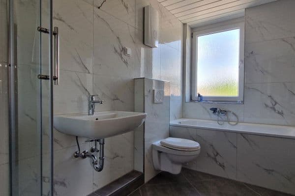 Prenájom bytu 3-izbový 95 m², Duisburg Prenájom bytu 3-izbový 95 m², Duisburg