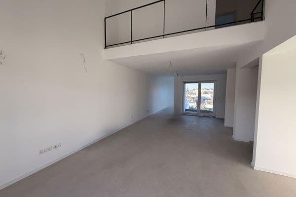 Prenájom bytu 4-izbový 144 m², Neuhofer Straße 45, Mannheim, Bádensko-Wurttembersko Prenájom bytu 4-izbový 144 m², Neuhofer Straße 45, Mannheim, Bádensko-Wurttembersko