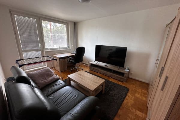 Prenájom bytu 2-izbový 42 m², Družstevní, Zlín, Zlínský kraj Prenájom bytu 2-izbový 42 m², Družstevní, Zlín, Zlínský kraj