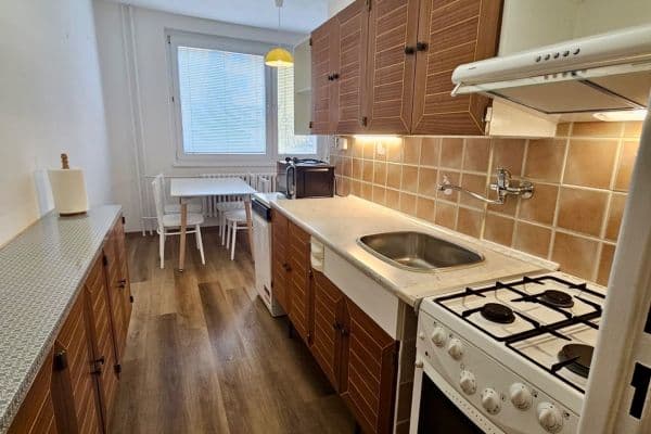 Prenájom bytu 2-izbový 54 m², Kyjevská, Třebíč Prenájom bytu 2-izbový 54 m², Kyjevská, Třebíč