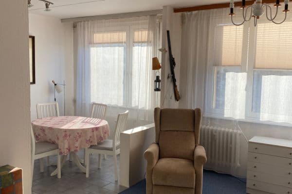 Predaj bytu 3-izbový 68 m², Jetelová, Praha Predaj bytu 3-izbový 68 m², Jetelová, Praha