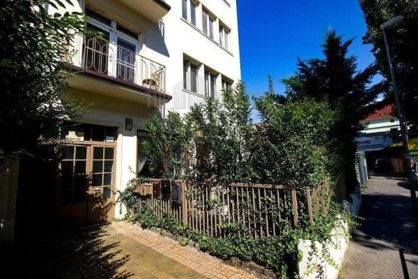 Prenájom bytu Garsoniéra 17 m², Jedlíkova, Bratislava - mestská časť Staré Mesto Prenájom bytu Garsoniéra 17 m², Jedlíkova, Bratislava - mestská časť Staré Mesto