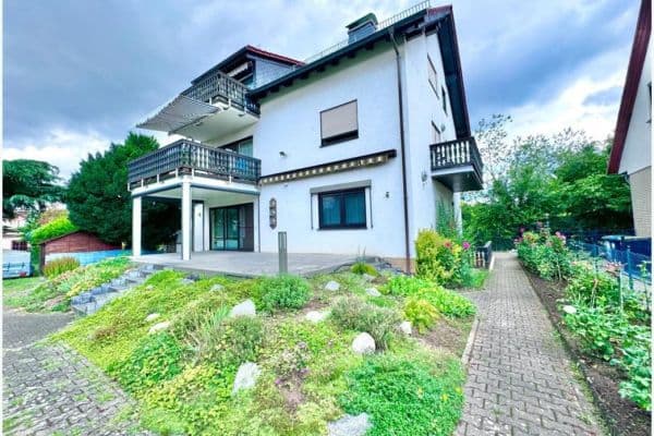 Prenájom bytu 2-izbový 93 m², Raunheim Prenájom bytu 2-izbový 93 m², Raunheim